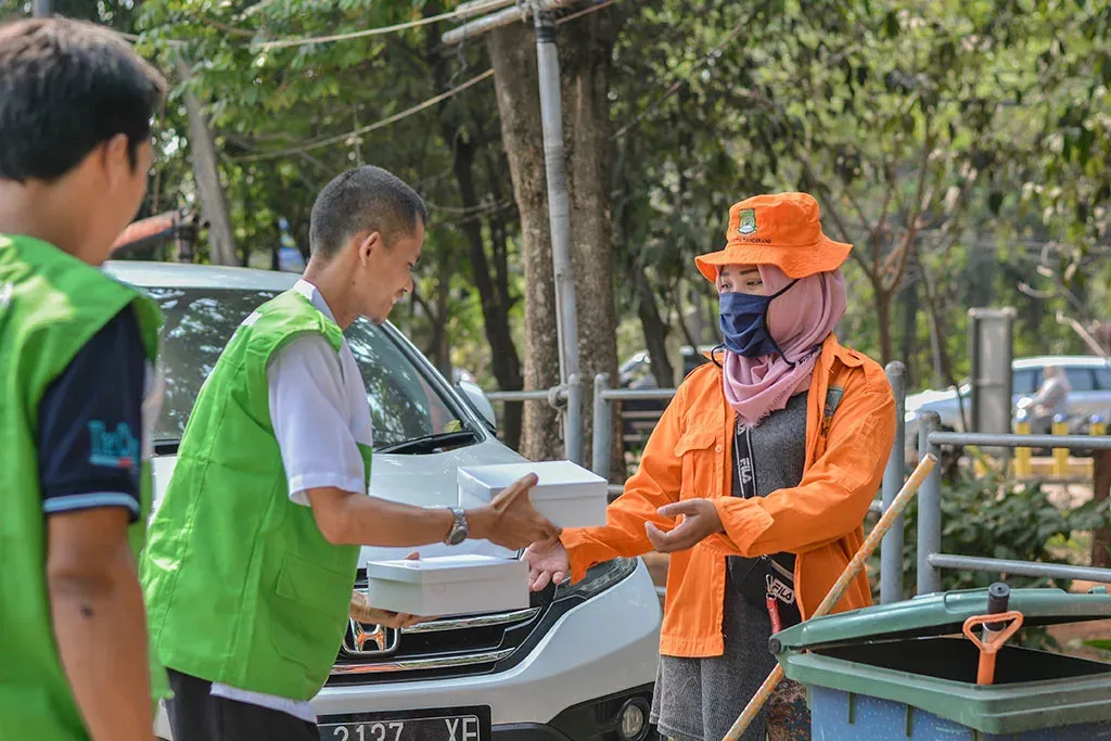 Sedekah sebagai Bentuk Amal dan Ibadah